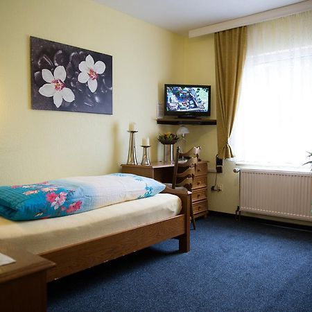 Hotel Zur Bruecke Krefeld Eksteriør billede