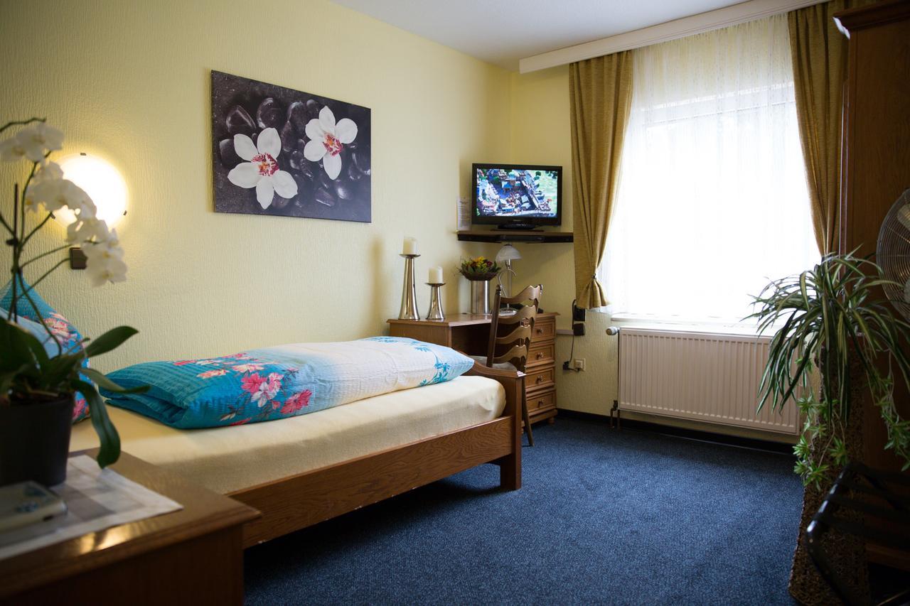 Hotel Zur Bruecke Krefeld Eksteriør billede