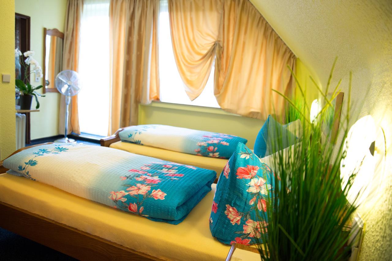 Hotel Zur Bruecke Krefeld Eksteriør billede